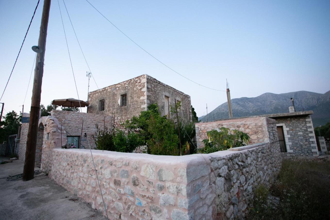 Charouda Country House Villa Pyrgos Dirou Exterior photo